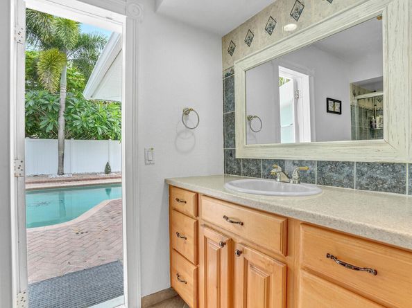 1012 W Camino Real, Boca Raton FL 33486