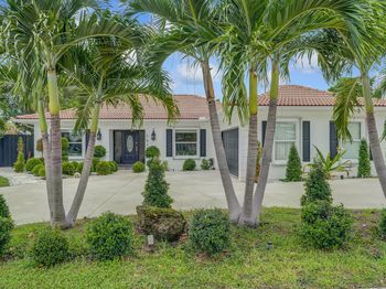 1012 W Camino Real