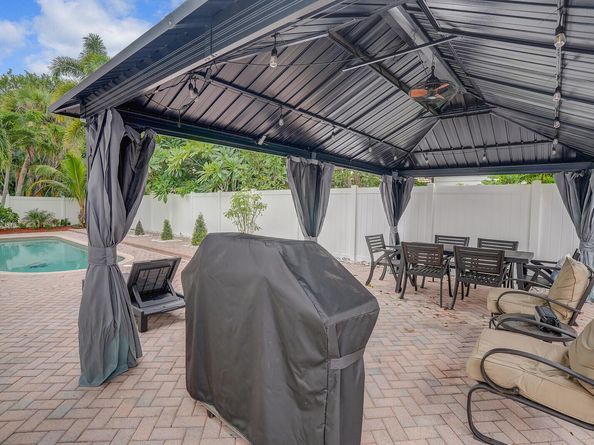 1012 W Camino Real, Boca Raton FL 33486