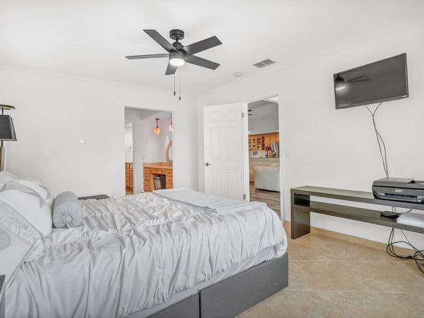 1012 W Camino Real, Boca Raton FL 33486