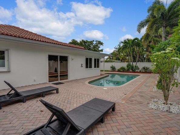 1012 W Camino Real, Boca Raton FL 33486