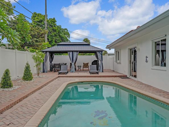 1012 W Camino Real, Boca Raton FL 33486