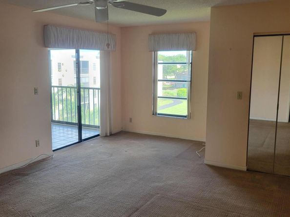 7351 Kinghurst Drive 404, Delray Beach FL 33446
