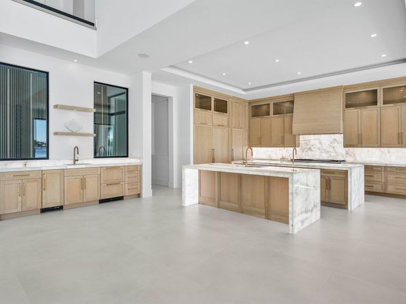 88 W Riverside Drive, Jupiter FL 33469
