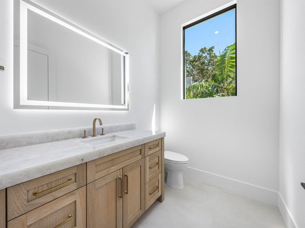 88 W Riverside Drive, Jupiter FL 33469