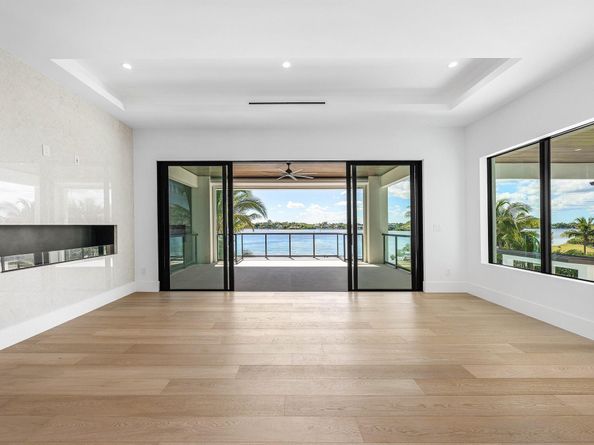88 W Riverside Drive, Jupiter FL 33469