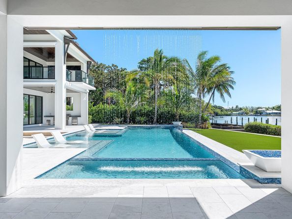 88 W Riverside Drive, Jupiter FL 33469