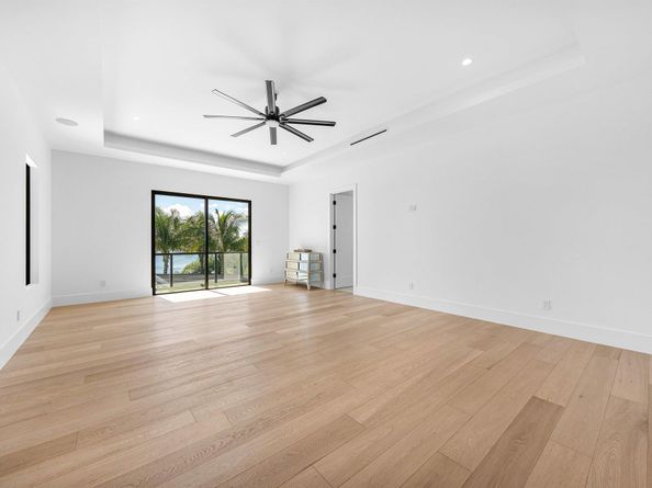 88 W Riverside Drive, Jupiter FL 33469