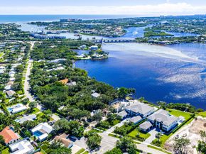 88 W Riverside Drive, Jupiter FL 33469