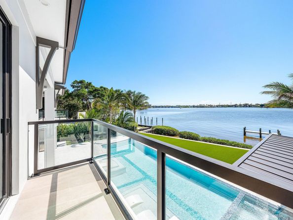88 W Riverside Drive, Jupiter FL 33469
