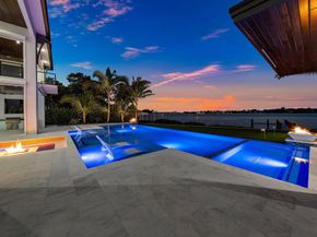 88 W Riverside Drive, Jupiter FL 33469