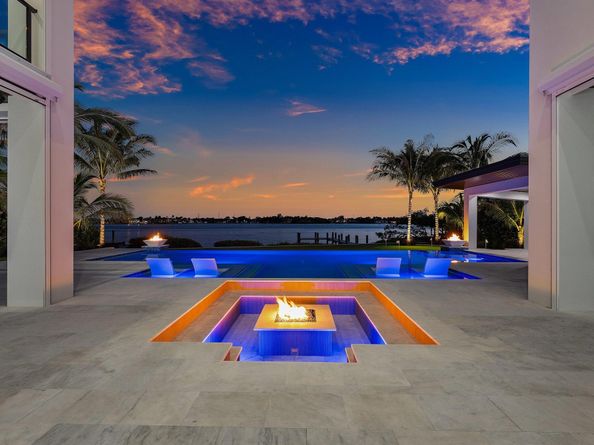 88 W Riverside Drive, Jupiter FL 33469