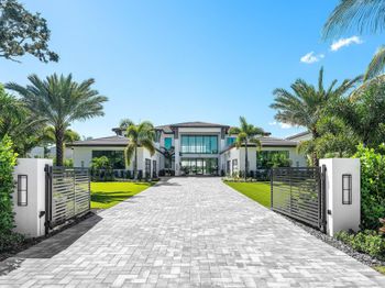 88 W Riverside Drive