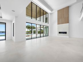 88 W Riverside Drive, Jupiter FL 33469
