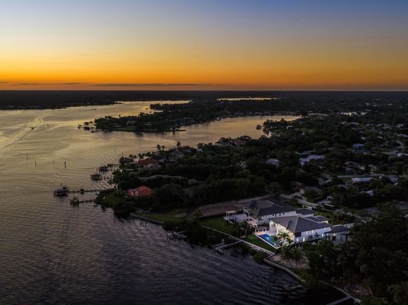 88 W Riverside Drive, Jupiter FL 33469