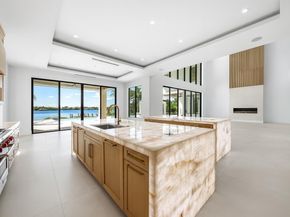 88 W Riverside Drive, Jupiter FL 33469
