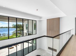 88 W Riverside Drive, Jupiter FL 33469