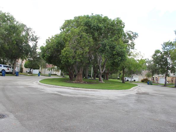 171 Bayridge Ln, Weston FL 33326