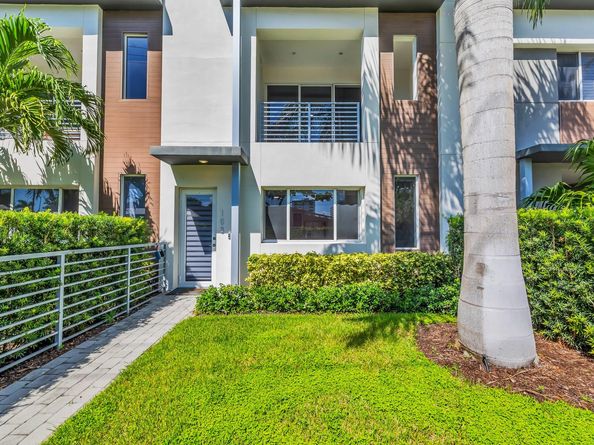 1025 NE 18th Ave 103, Fort Lauderdale FL 33304
