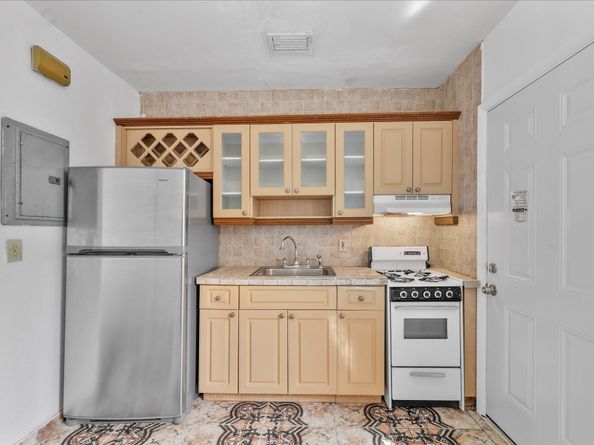 4001 NW 15th Ave, Miami FL 33142