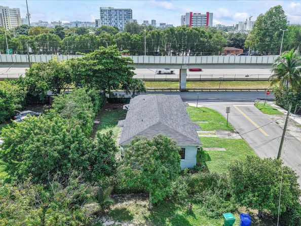 4001 NW 15th Ave, Miami FL 33142