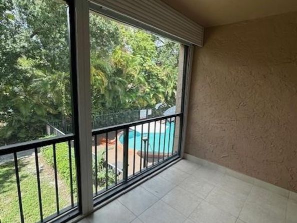 2700 Coral Springs Dr 207, Coral Springs FL 33065