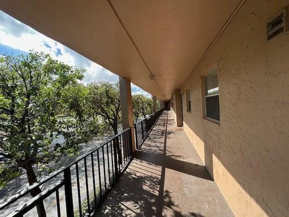 2700 Coral Springs Dr 207, Coral Springs FL 33065