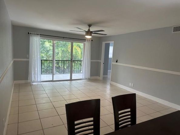 2700 Coral Springs Dr 207, Coral Springs FL 33065