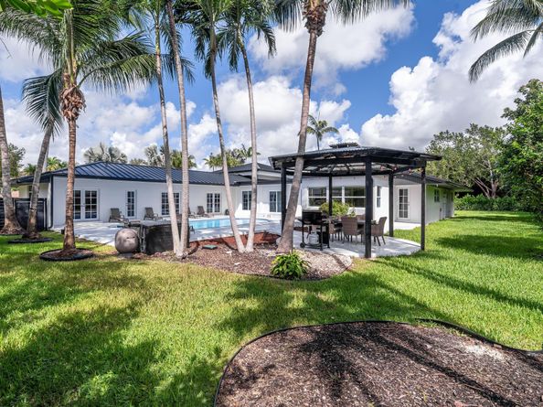 15201 SW 74th Place, Palmetto Bay FL 33157