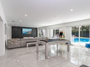 15201 SW 74th Place, Palmetto Bay FL 33157