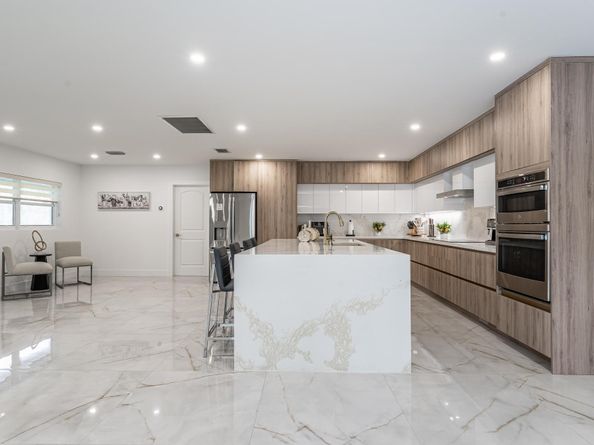 15201 SW 74th Place, Palmetto Bay FL 33157