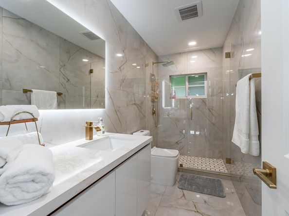 15201 SW 74th Place, Palmetto Bay FL 33157