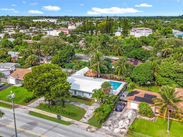 1317 S Broadway, Lantana FL 33462