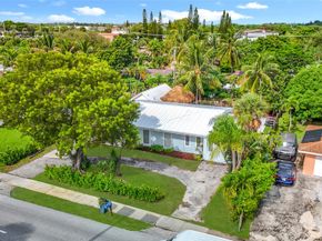 1317 S Broadway, Lantana FL 33462