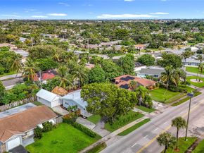 1317 S Broadway, Lantana FL 33462