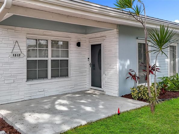 1317 S Broadway, Lantana FL 33462