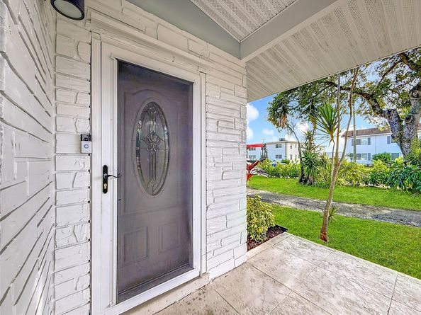 1317 S Broadway, Lantana FL 33462
