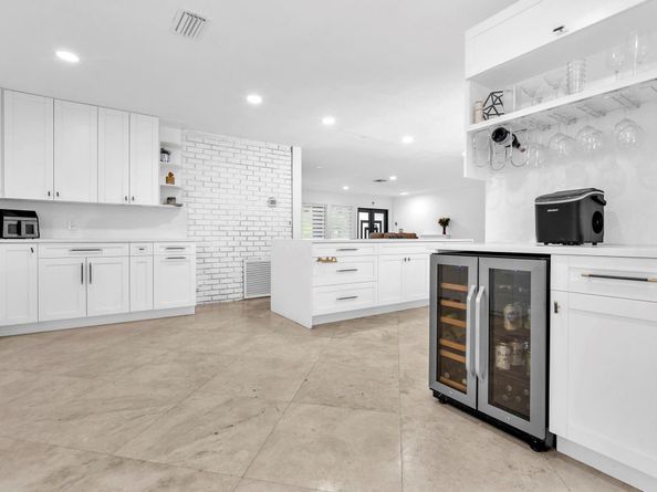 11800 NW 25th St, Plantation FL 33323