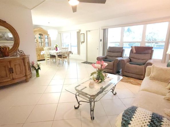 209 Greenbrier A, West Palm Beach FL 33417