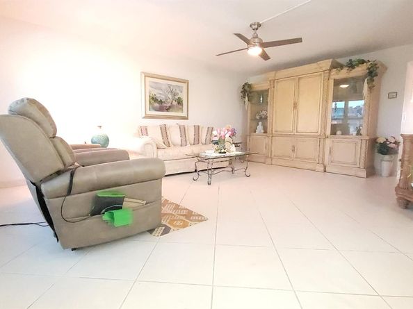 209 Greenbrier A, West Palm Beach FL 33417