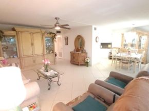 209 Greenbrier A, West Palm Beach FL 33417