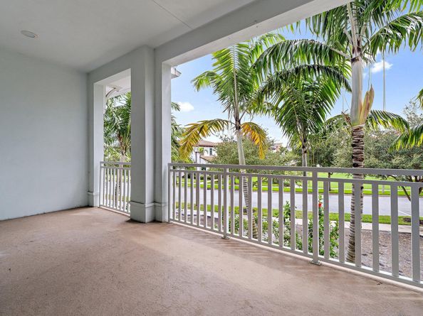 7085 Edison Place, Palm Beach Gardens FL 33418