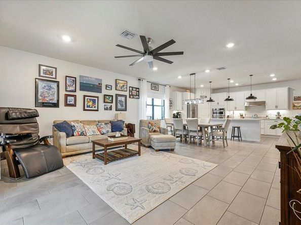 8258 NW 79th Ave, Tamarac FL 33321
