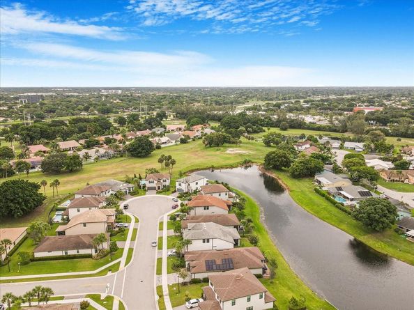 8258 NW 79th Ave, Tamarac FL 33321