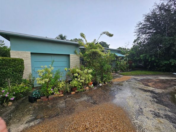 13025 NW 1st Ct, Miami FL 33168