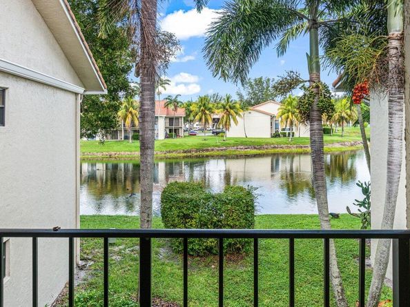 1495 Lake Crystal Drive H, West Palm Beach FL 33411