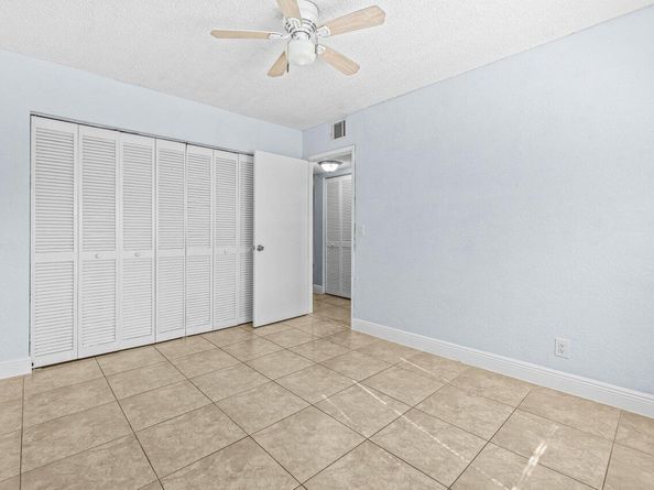 1495 Lake Crystal Drive H, West Palm Beach FL 33411