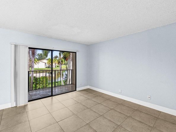 1495 Lake Crystal Drive H, West Palm Beach FL 33411