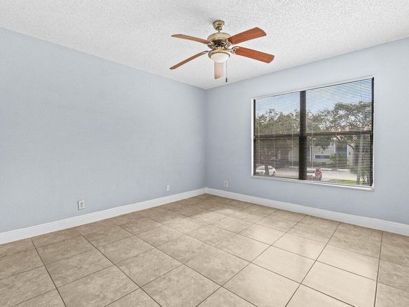 1495 Lake Crystal Drive H, West Palm Beach FL 33411