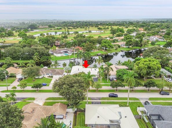 240 El Dorado Pkwy, Plantation FL 33317